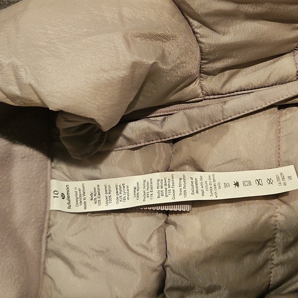 Lululemon Vest - Picture 4 of 4